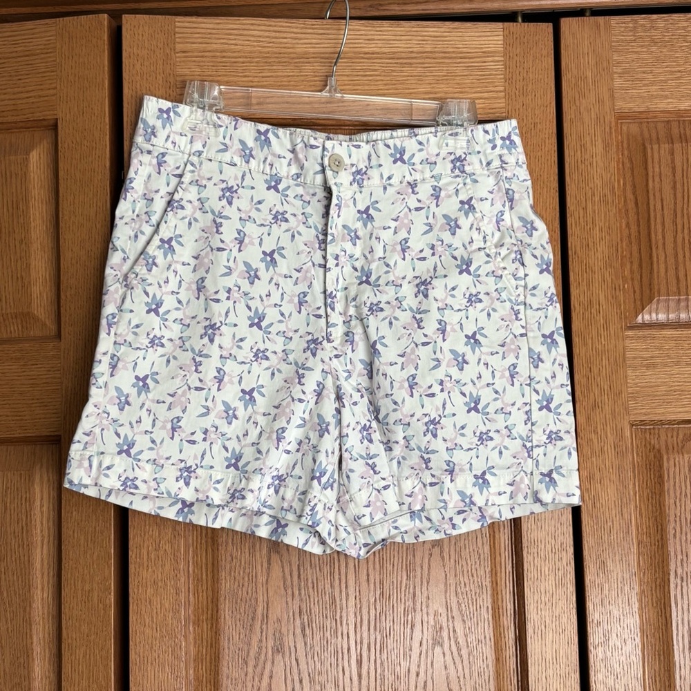 JACHS Girlfriend Floral Stretchy High Waist Shorts with front pockets M